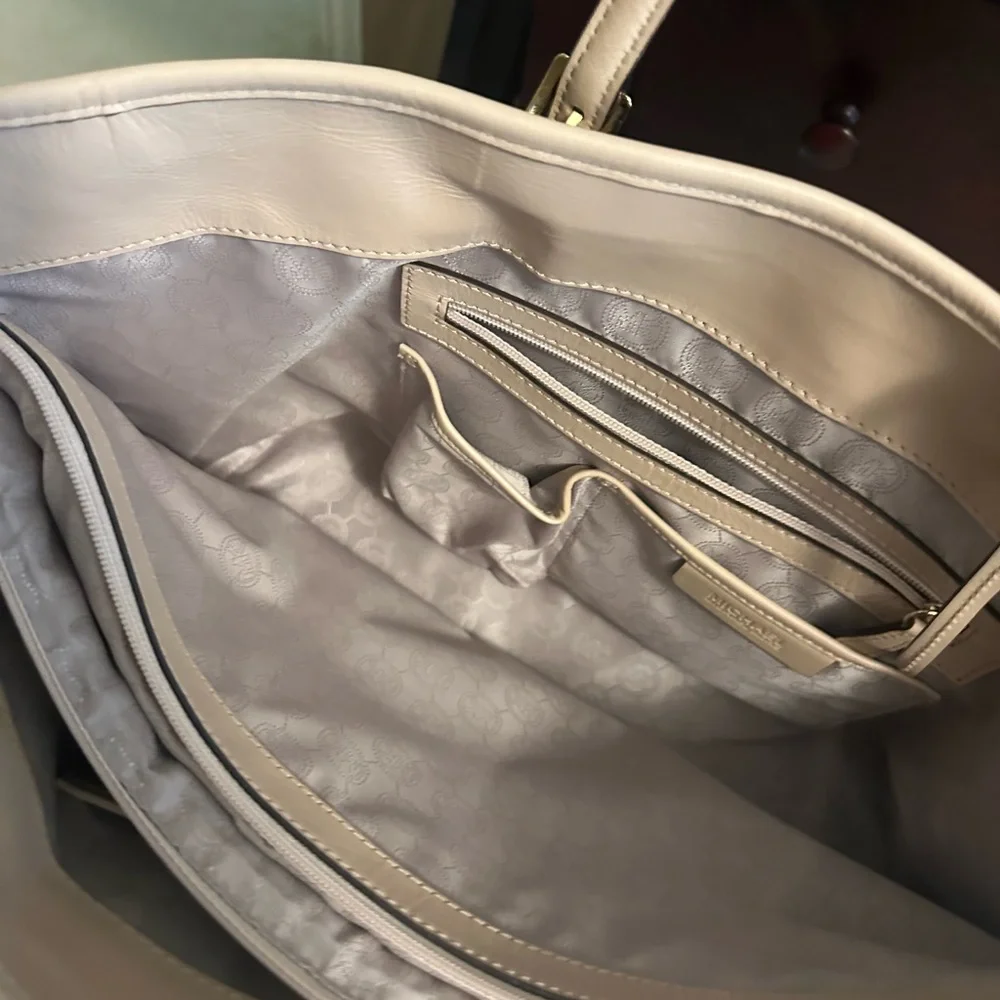 Michael Kors (MK) Vanilla Zebra Stripe Tote Bag Purse Hand Bag Handbag - Picture 3 of 10